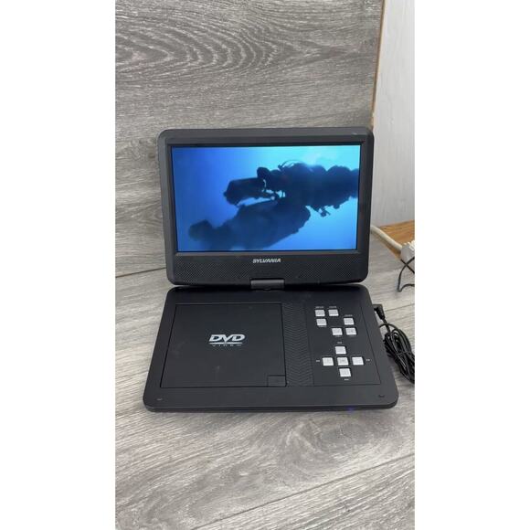Sylvania SDVD1032 10.1" Portable DVD Player - Black With Power Supply! Tested - Picture 1 of 8